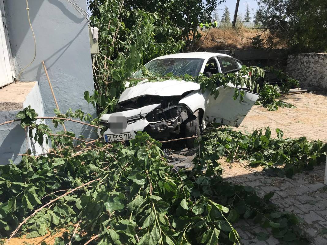 TIR lastikleri sebep oldu! Konya'da feci kaza: 8 yaralı 3